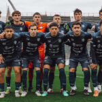 Atenas cayó sobre el final ante Alvarado y sigue dependiendo de sí mismo